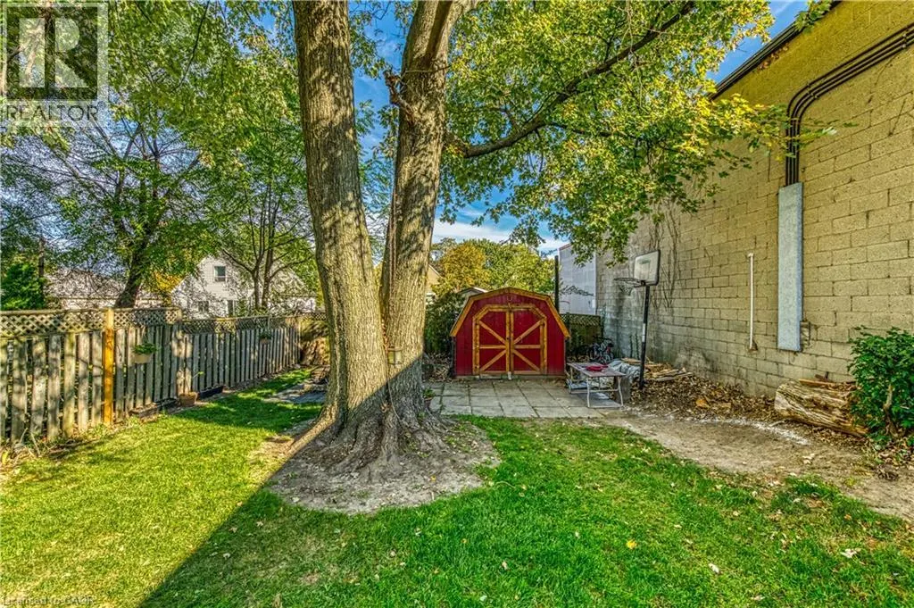 579 UPPER SHERMAN Avenue