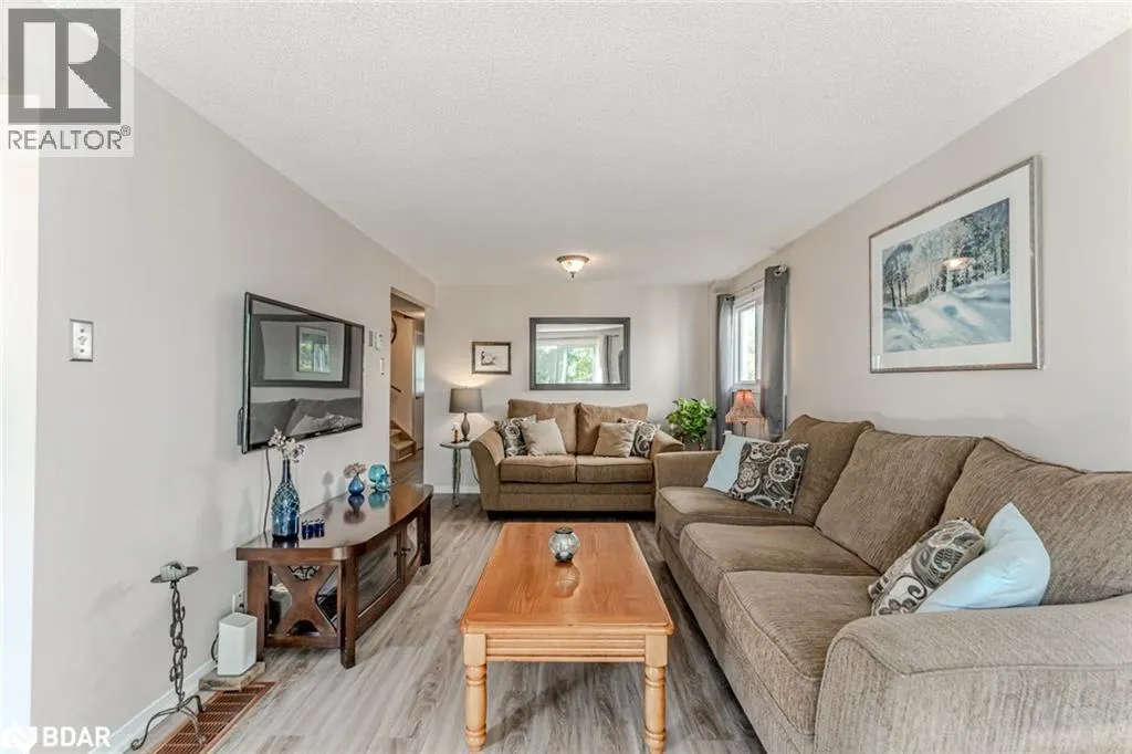 56 MAITLAND Drive