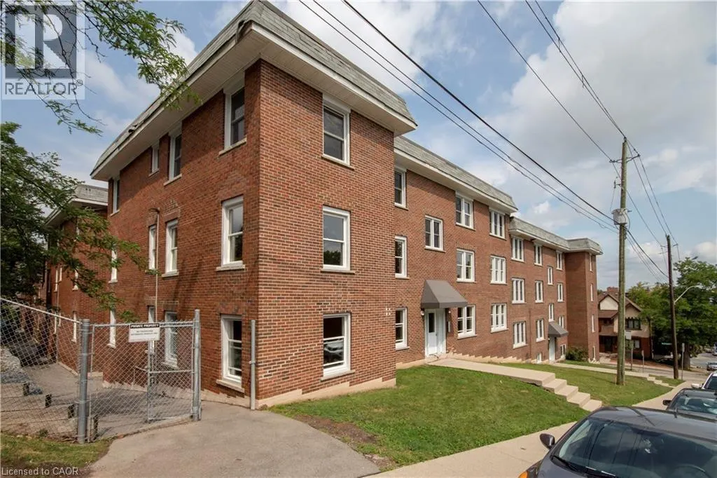 366 JOHN Street S Unit# 14, #14