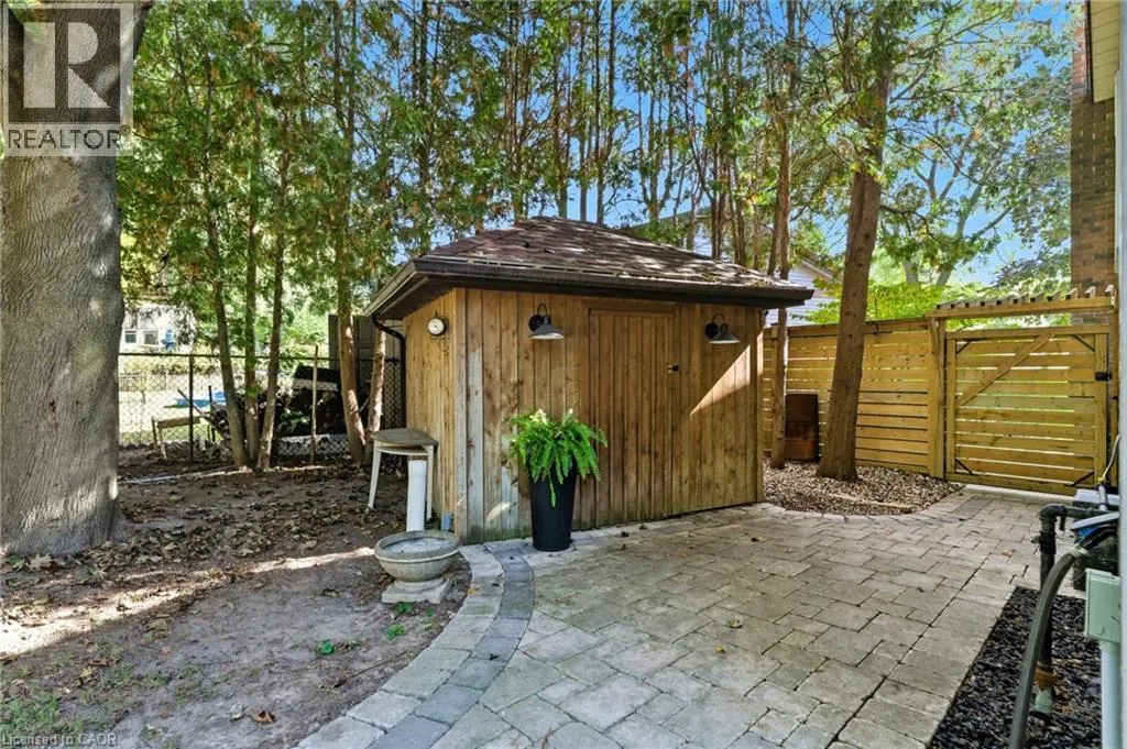 52 CINDY Avenue