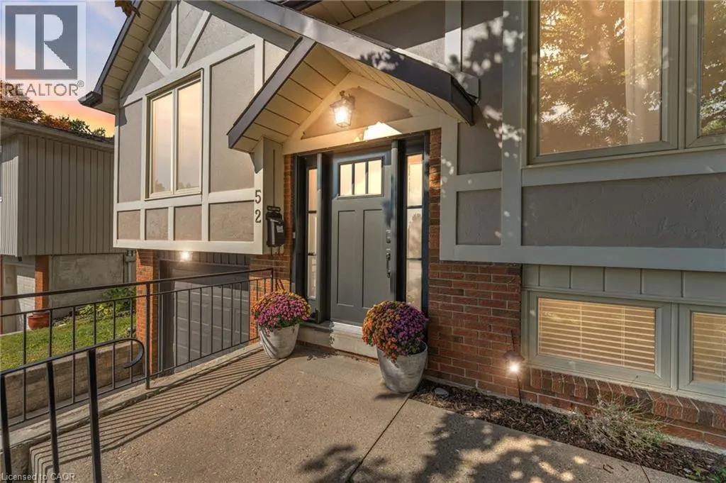 52 CINDY Avenue