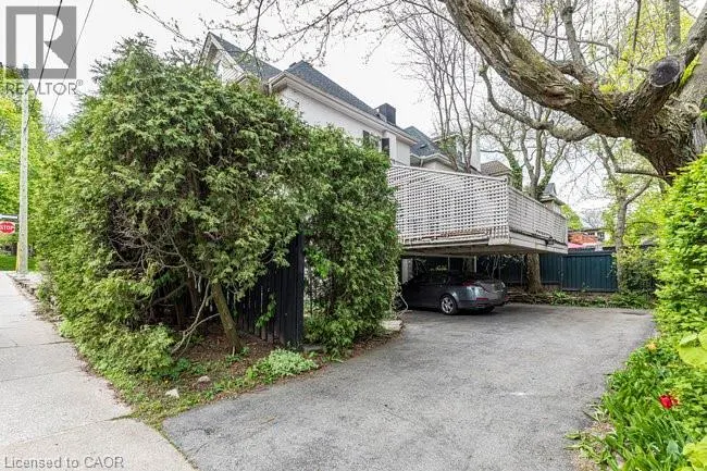 142 ABERDEEN Avenue