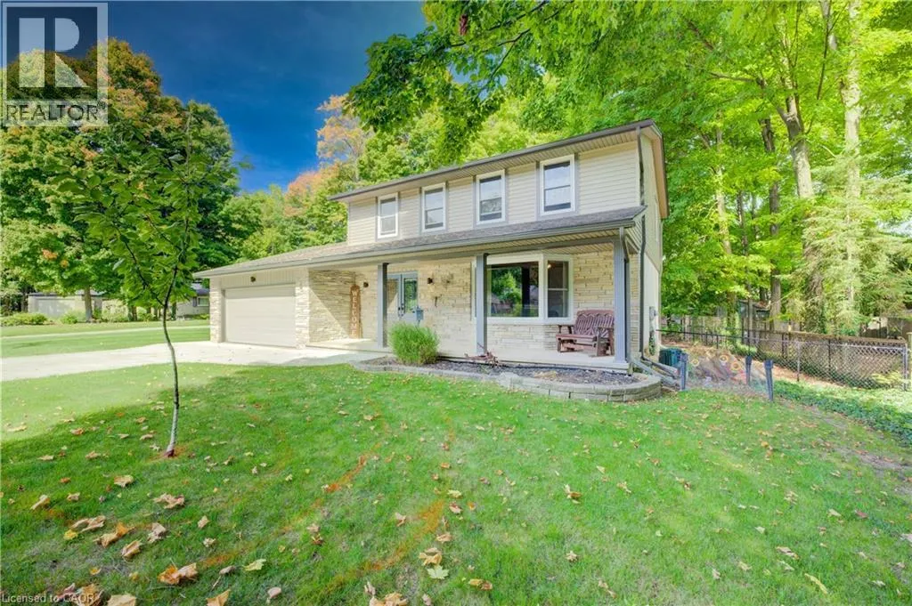 6 PURPLE MARTIN Court