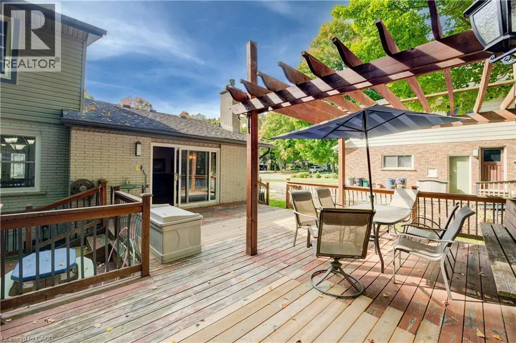 6 PURPLE MARTIN Court