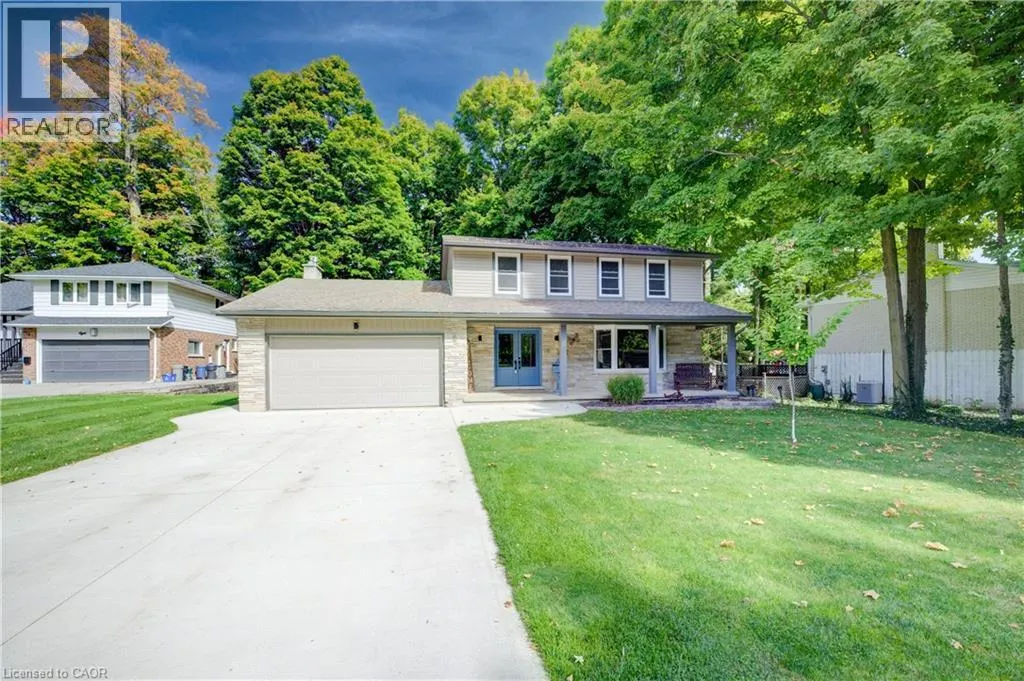 6 PURPLE MARTIN Court