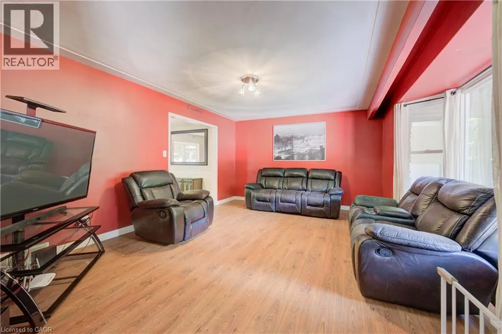 6 PURPLE MARTIN Court