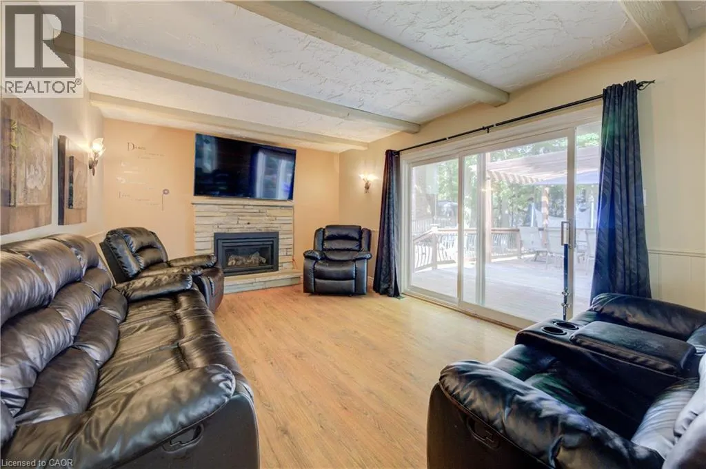 6 PURPLE MARTIN Court