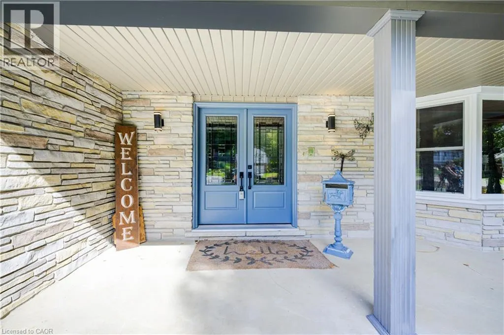 6 PURPLE MARTIN Court