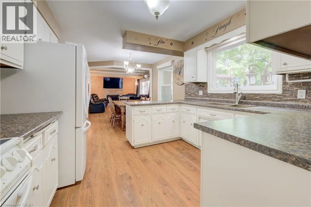6 PURPLE MARTIN Court