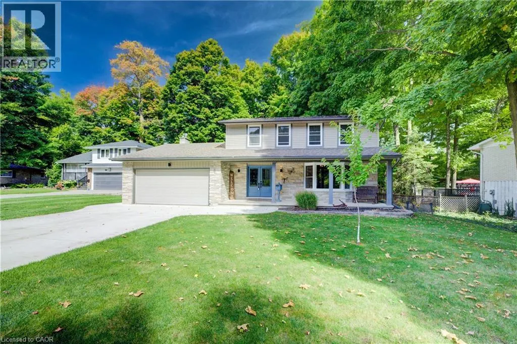 6 PURPLE MARTIN Court