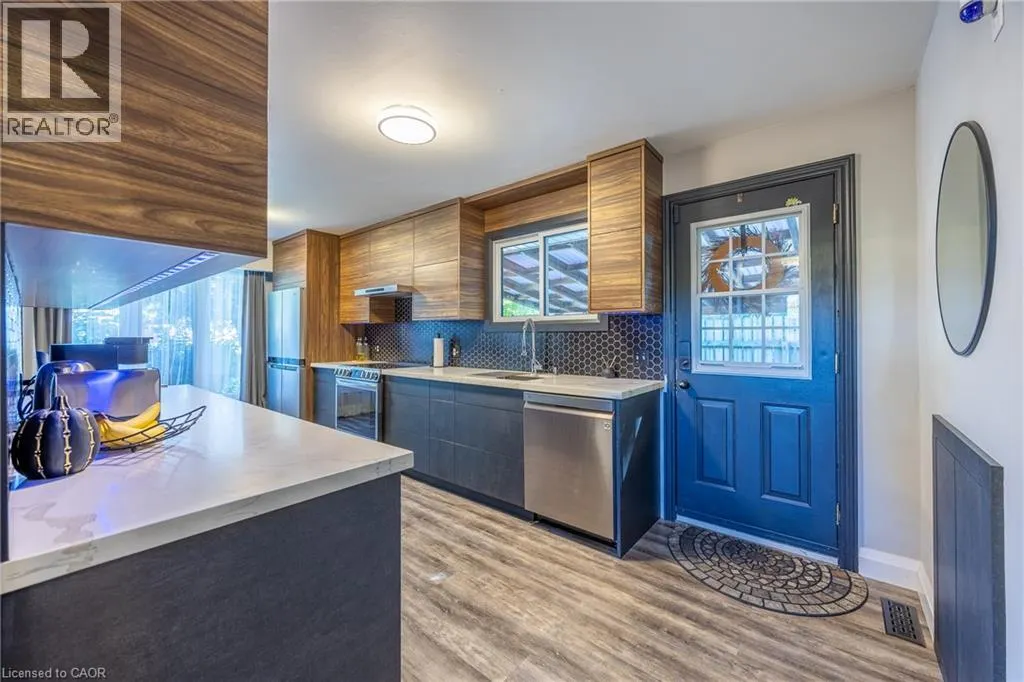 10 BECKETT Boulevard