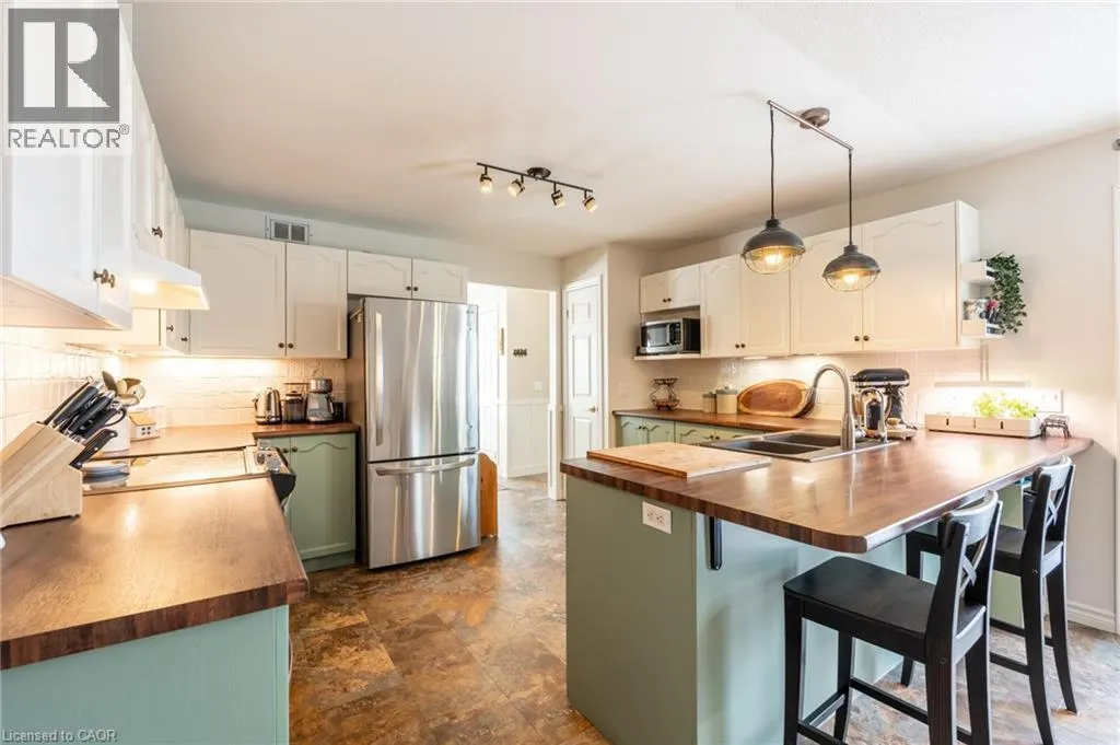 136 GLENARIFF Drive