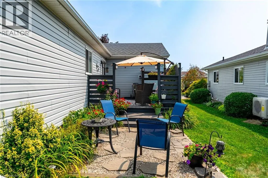 136 GLENARIFF Drive