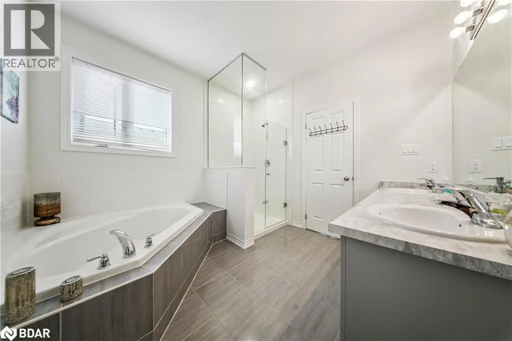 4 HICKLING Lane
