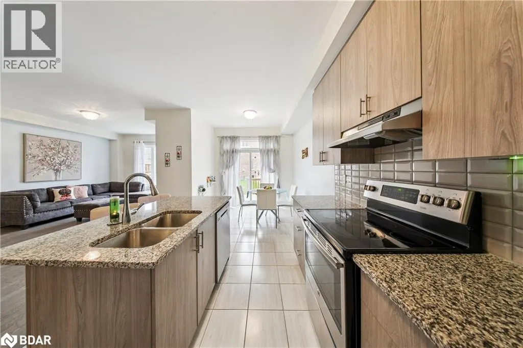 4 HICKLING Lane