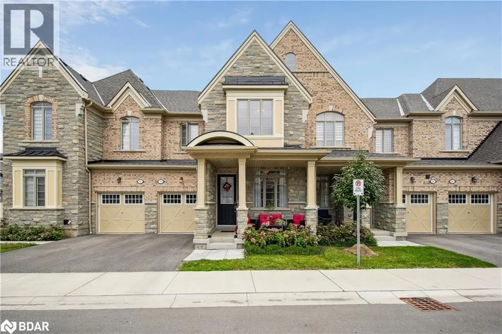 4 HICKLING Lane