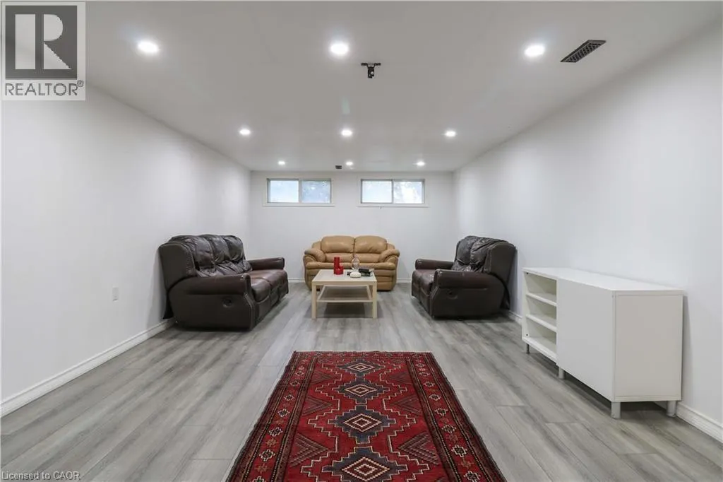 298 SECOND Road E
