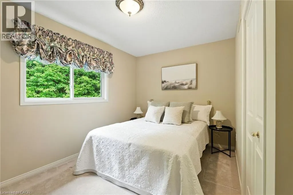 18 NAPLES Boulevard