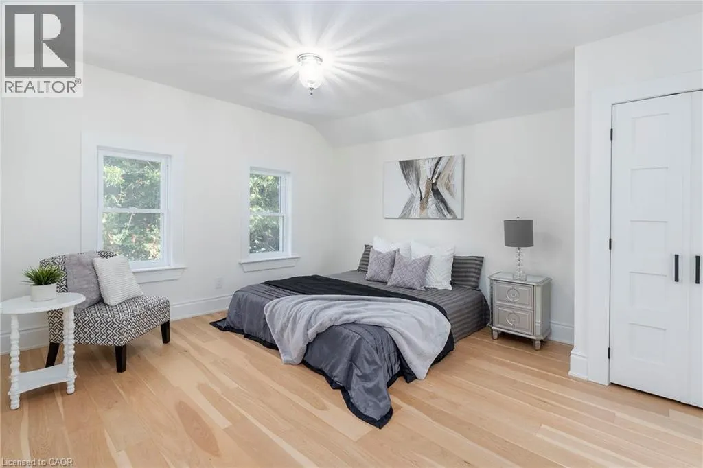 237 MAIN Street E