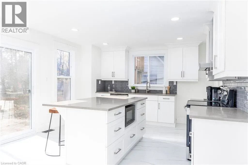237 MAIN Street E