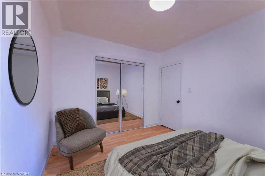 4 ROBINSON Street Unit# 7, #7
