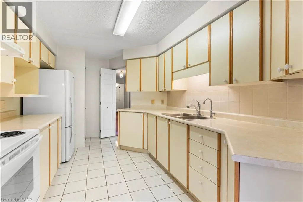 281 BRISTOL Street Unit# 404, #404