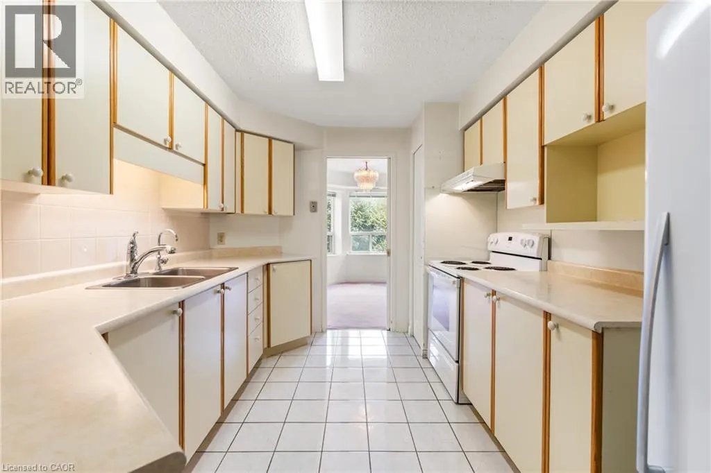 281 BRISTOL Street Unit# 404, #404