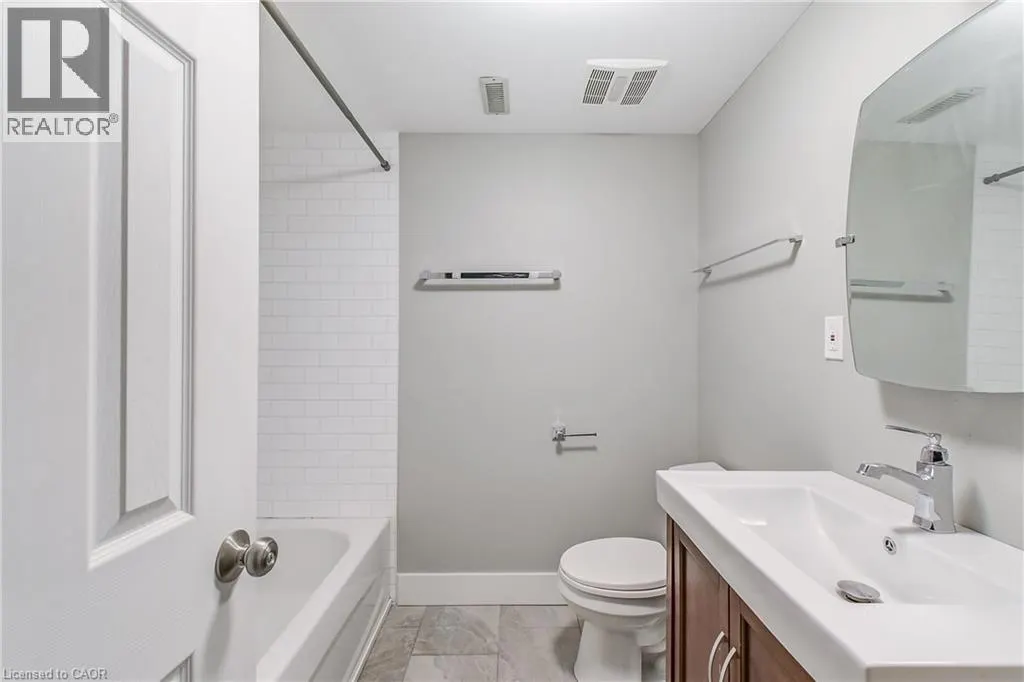 672 CASTLEGUARD Crescent Unit# 2, #2