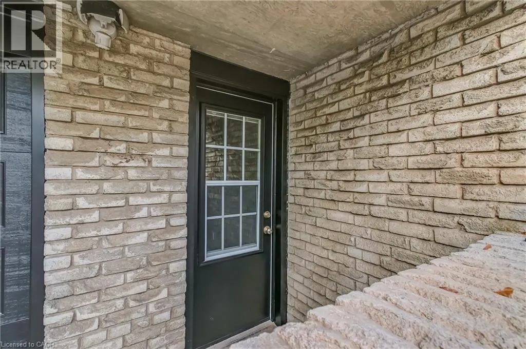 672 CASTLEGUARD Crescent Unit# 2, #2