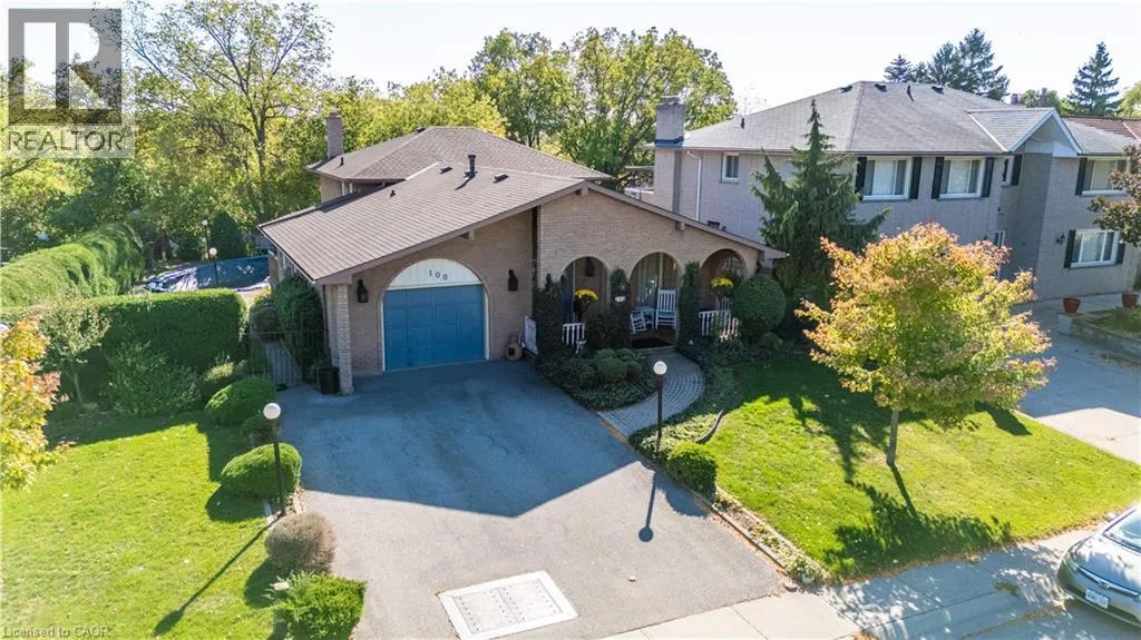 100 ALBION FALLS Boulevard