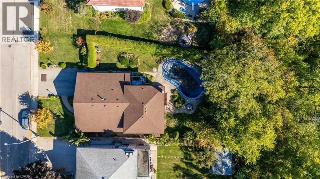 100 ALBION FALLS Boulevard