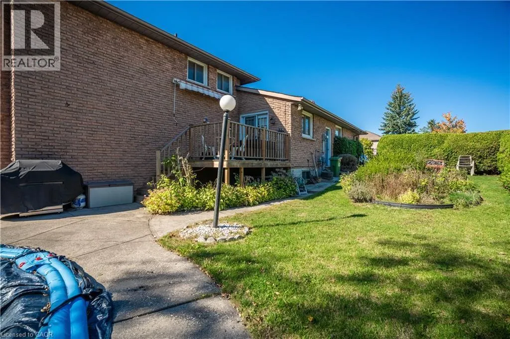 100 ALBION FALLS Boulevard