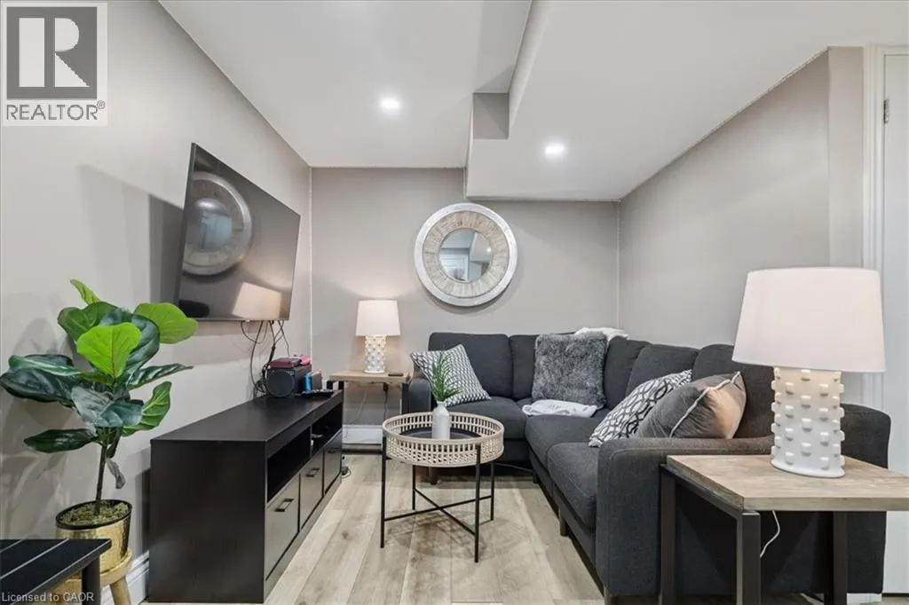 44 SUNVALE Place