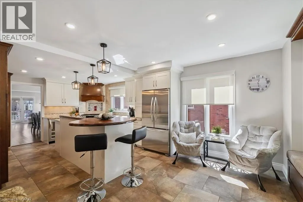 44 SUNVALE Place