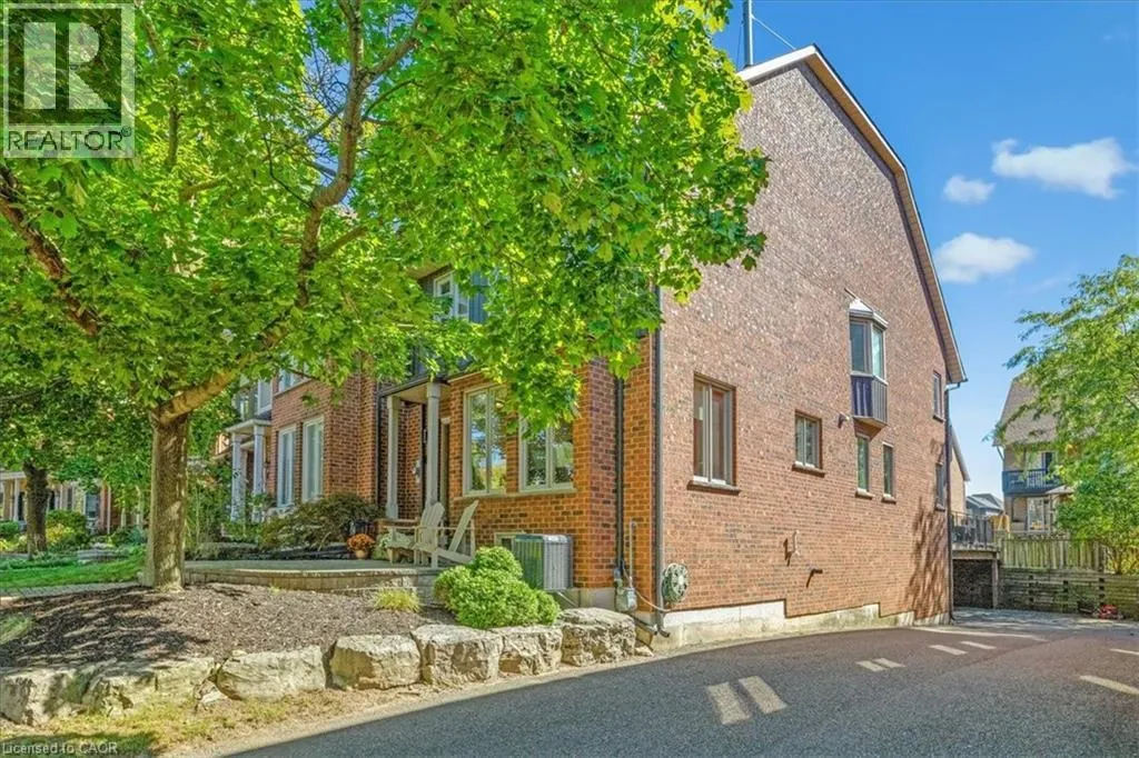 44 SUNVALE Place