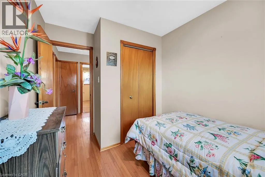 65 ELLINGTON Avenue