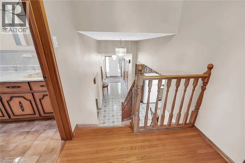 65 ELLINGTON Avenue