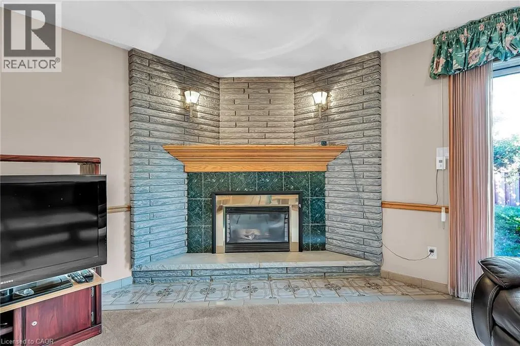 65 ELLINGTON Avenue