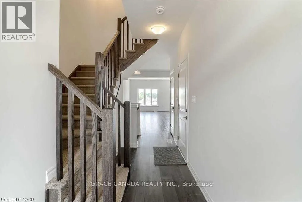 39 JUNE CALLWOOD Way