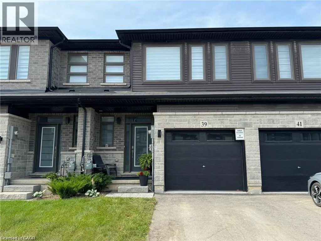 39 JUNE CALLWOOD Way