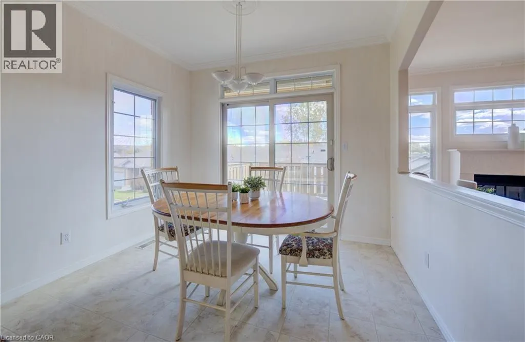 165 CHANDOS Drive Unit# 40, #40
