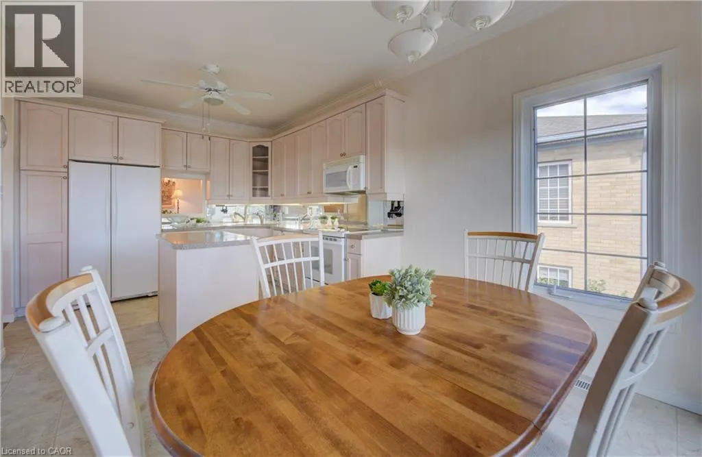 165 CHANDOS Drive Unit# 40, #40