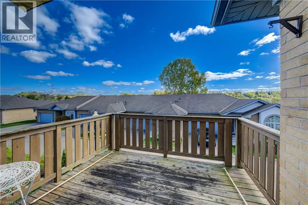 165 CHANDOS Drive Unit# 40, #40