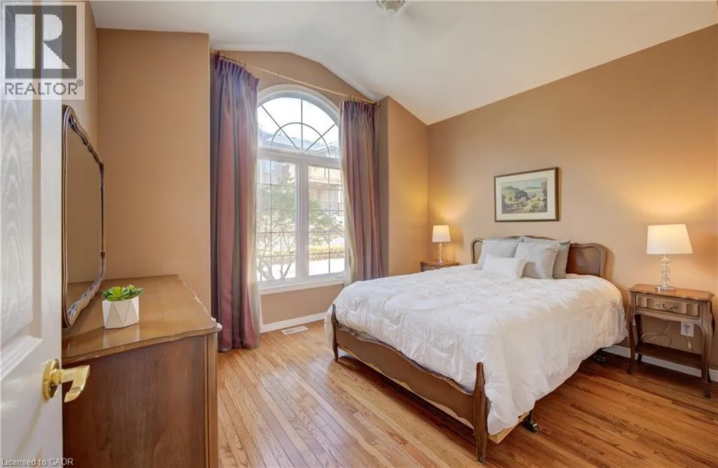165 CHANDOS Drive Unit# 40, #40