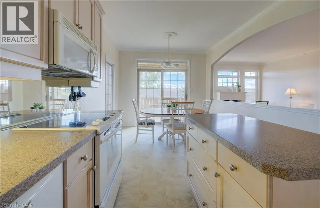 165 CHANDOS Drive Unit# 40, #40