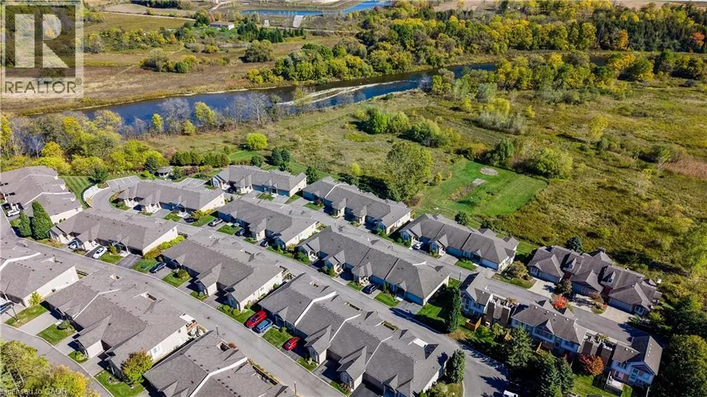 165 CHANDOS Drive Unit# 40, #40