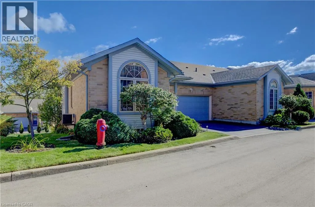 165 CHANDOS Drive Unit# 40, #40