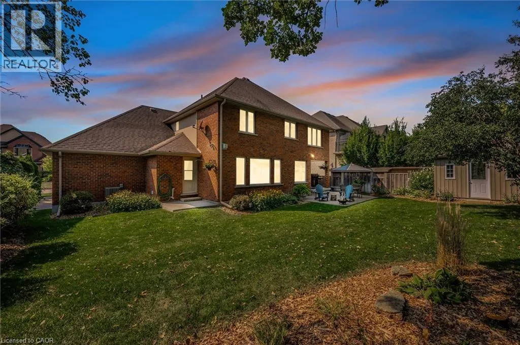 572 FALCONRIDGE Crescent