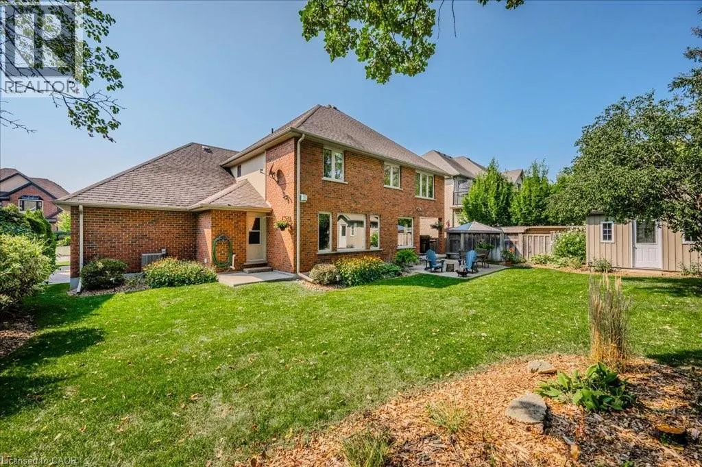 572 FALCONRIDGE Crescent