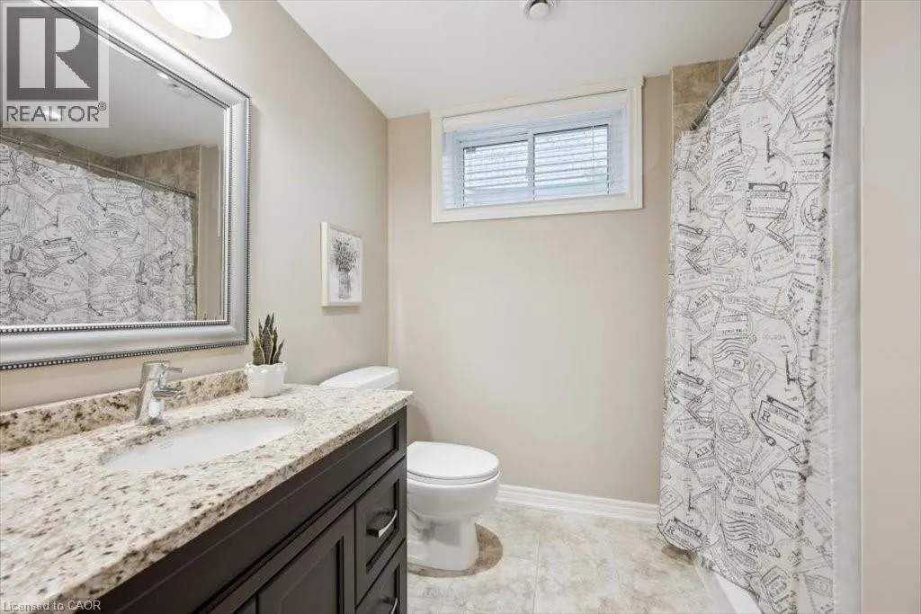 572 FALCONRIDGE Crescent